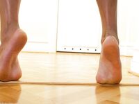 Someia-sweaty nylon feet