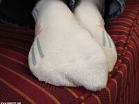 Erin boot & sweaty socks feet(Coed Feet)