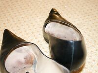 Secretary sweaty feet after work