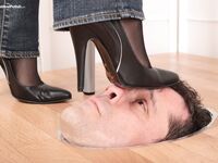 Kathrin-Sniff my sweaty feet