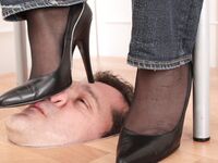 Kathrin-Sniff my sweaty feet