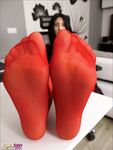 Mistress red nylon feet