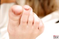 Hot Legs & Feet - Cherry Jul