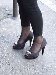 Nylon feet girls
