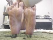 JESSICA JONES - OILED SOLES JOI