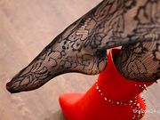 Full Load! - Nicole footjob