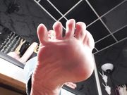 Lady Victoria Valente - Smell at my extreme sweaty and cheesy feet!