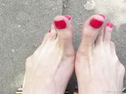 Grace's long toes