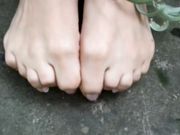 LongToes - Magdalene in the park