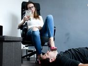 Czech Soles - Daniela - Mistress's foot slave dog