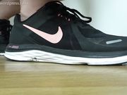 Goddess Lis - Enjoy my feet