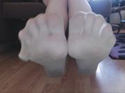 Cash Lady Vivian - Sexy nylon Feet!