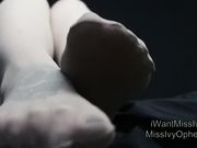 Miss Ivy Ophelia - FINDOM PANTYHOSE FEET WORSHIP