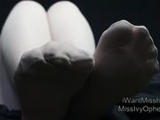 Miss Ivy Ophelia - FINDOM PANTYHOSE FEET WORSHIP