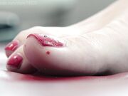 Vicky Vixxx - A meticulous Pedicure freak