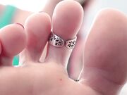 Vicky Vixxx - A meticulous Pedicure freak