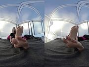 xxSmiley – Wrinkly soles in VR