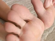 nice yong barefeet and soles joi