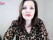 Miss Honey Barefeet - Footlosers Don't Deserve Footjobs