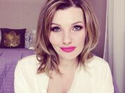 Miss Honey Barefeet - 100 Hottest Bet