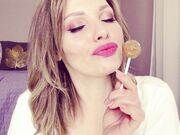 Miss Honey Barefeet - 100 Hottest Bet