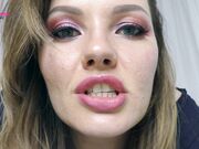 Miss Honey Barefeet - Jerk It To My Lips