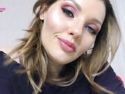 Miss Honey Barefeet - Jerk It To My Lips