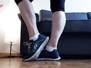 Miss Honey Barefeet - Smelly Feet And Shoes