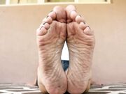 Maleka dirty soles show