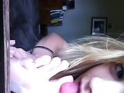 chupando o proprio pezinho