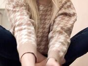 blonde teen quick tease with sexy feet