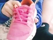 FOOTLICIOUS - MOST SMELLY NIKES