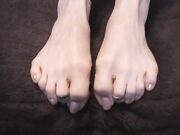 Abigail - Soft Smooth Feet