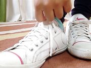 Tata Feet - Sneakers are a little dirty