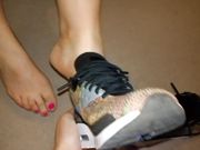 Her Nike Airmax removed
