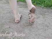 BareFoot Maria - Barefoot along the country road