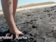 BareFoot Maria - Barefoot in the mud of the salt lake