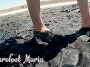 BareFoot Maria - Barefoot in the mud of the salt lake
