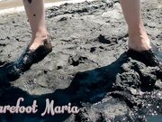 BareFoot Maria - Barefoot in the mud of the salt lake