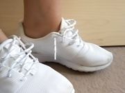 Her sexy sweaty Nike Roshe shoeplay