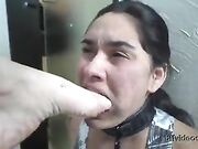 Limpando os pés da princesa