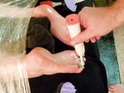 Tickle torture session on GF's bare oiled soles