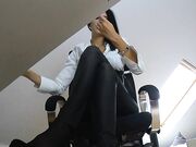 LadyGold -slave under the table