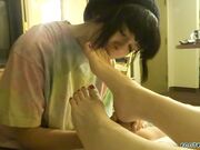 Garota com fetiche por pés