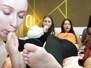 Podolatria com três amigas