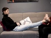 Czech Soles - Nikola's First Foot Worship In Her Life¡ (Foot Fetish, Sexy Feet, Bare Feet, Czech Soles,Young Feet) 