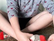 Freckled Feet - Day 6 of 12 days of Alice  Christmas sock tr