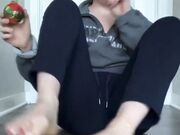 Freckled Feet - I did a fun Christmas collab with some other