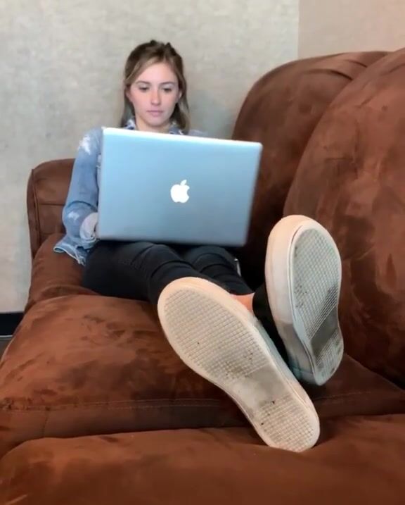 Feet 105