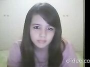 Brazilian cam girl Lari shows her perfect feet and toes